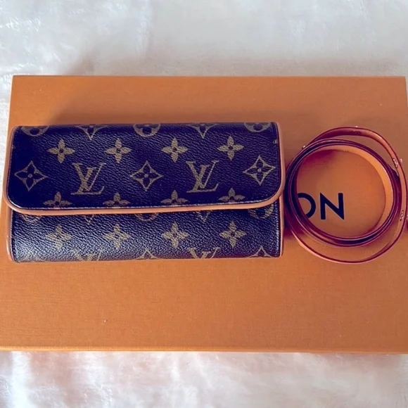 Vintage Louis Vuitton Fanny Pack - Picture 1 of 12